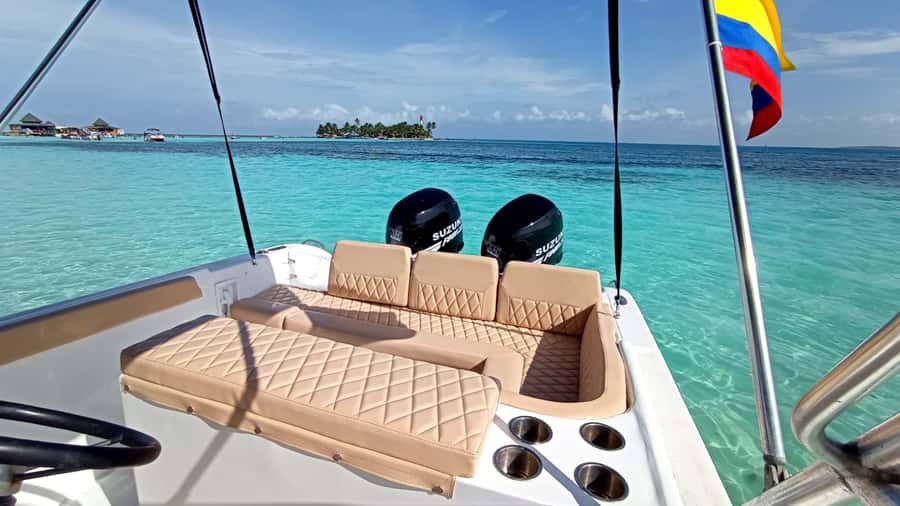 San Andres: Private San Andres Bay Tour by Luxury Speedboat - Key reasons this tour works so well