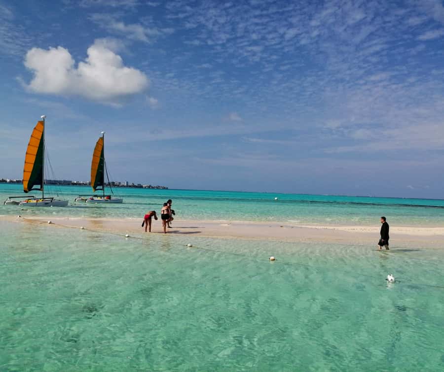 San Andres: Private San Andres Bay Tour by Luxury Speedboat - Luxury Speedboat Day, Built Around the Sea of 7 Colors
