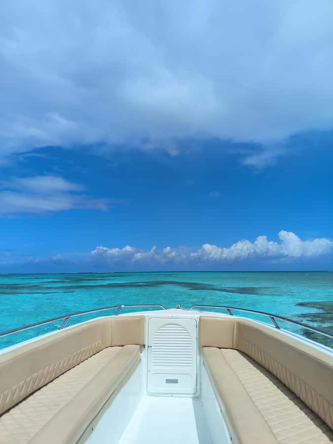 San Andres: Private San Andres Bay Tour by Luxury Speedboat - What the Boat Includes, and Why It Matters
