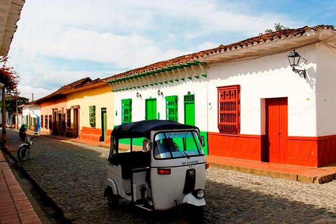 Santa Fe de Antioquia Tour with Western Bridge Visit - Filigrana workshops: watching craft meets town pride