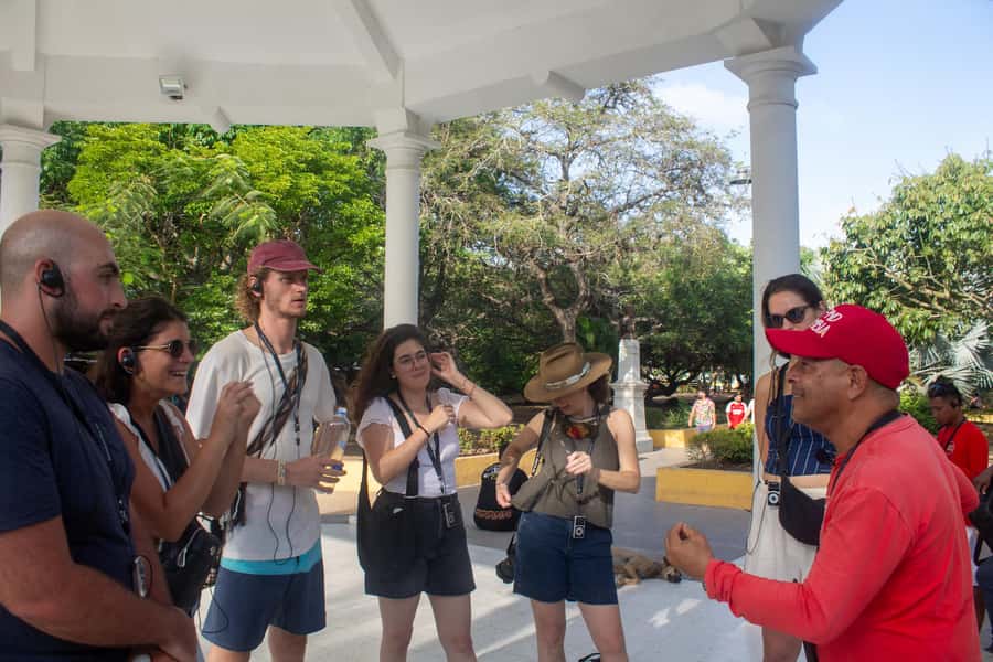Shared Cartagena Old City Tour with Wireless Audio System - Plaza de los Coches and the Trade-Era Pulse