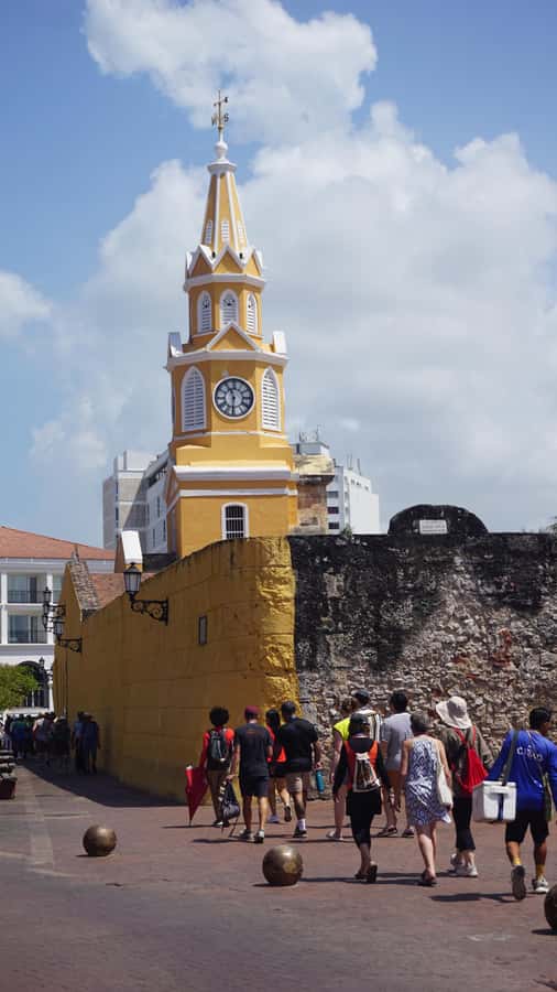 Shared Cartagena Old City Tour with Wireless Audio System - Plaza Bolívar: The Political and Historical Center