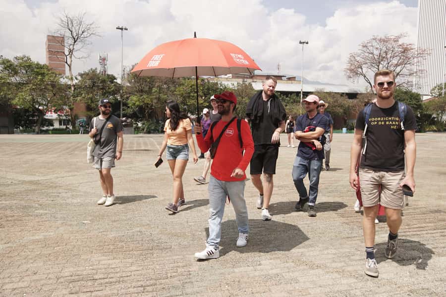Shared Medellín Downtown Tour with Wireless Audio - Railroad Medellín: La Alpujarra and the Park of Lights