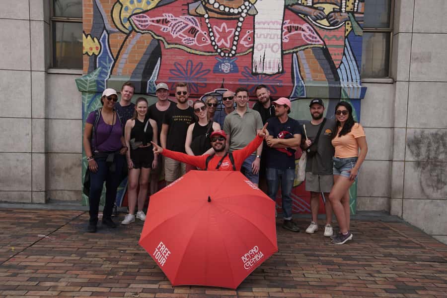 Shared Medellín Downtown Tour with Wireless Audio - Tips for Staying Comfortable in a Crowded Historic Center