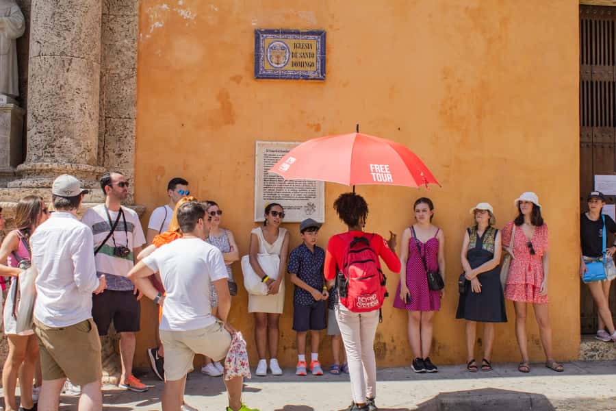 Shared Old Cartagena & Getsemani Tour with Wireless System - City Walls and the Santo Domingo bastion viewpoints