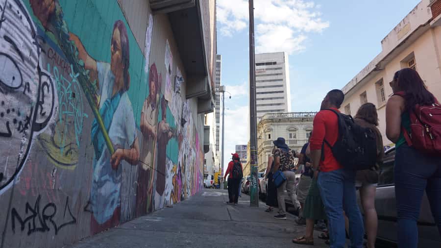 Shared Tour Cali's Salsa, Graffiti & Resistance Experience - World Cup Tunnel, 5th Avenue, and a route built for listening