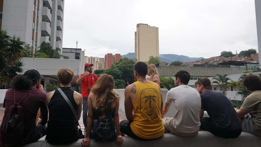 Shared Tour Medellin's Violence & Post-conflict after Pablo - Urbanization of war: guerrillas, paramilitarism, and drug traffic in the city