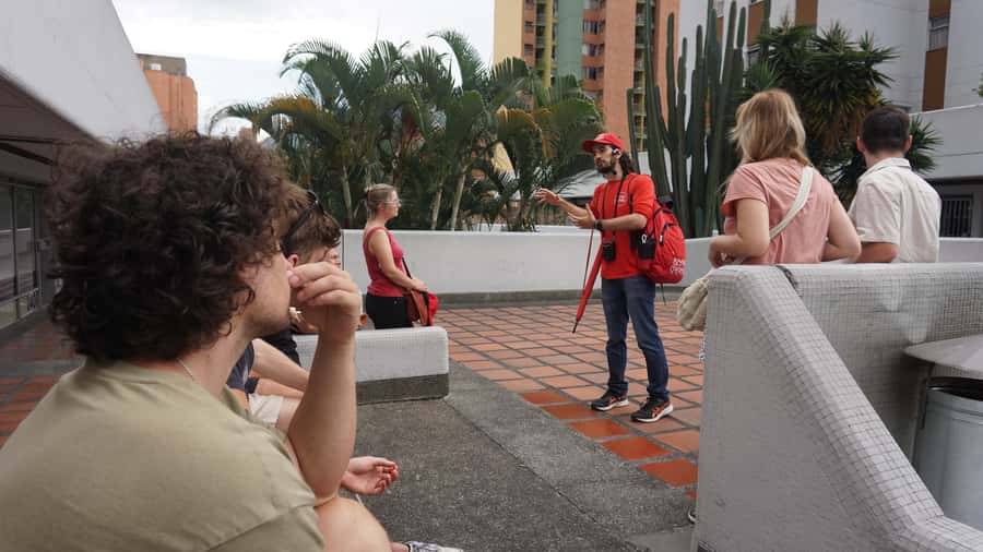 Shared Tour Medellin's Violence & Post-conflict after Pablo - Peace agreements and reconciliation in an urban context