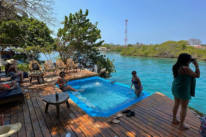 Sport Boat : Rosario Island,lunch on private island - Who should book this sport boat day trip