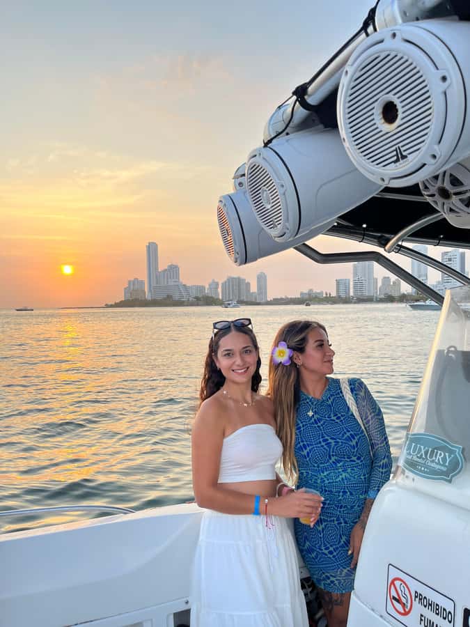 Sunset Party open bar on the bay while sharing with locals - Two and a Half Hours on the Bay: The Sunset-First Game Plan