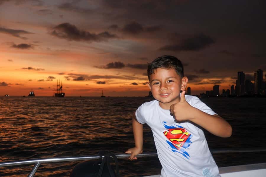 The best sunset tour in the bay: Open bar party & fun - Quick Planning Tips So You Get the Most Out of It