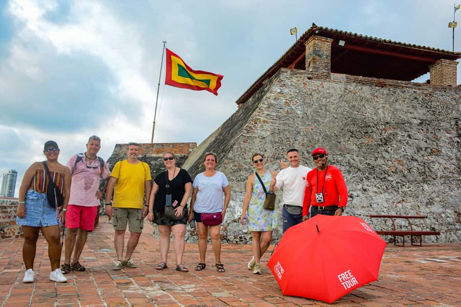 Tour Compartido al Castillo San Felipe de Barajas Cartagena - Getsemaní streets and the symbols of resistance