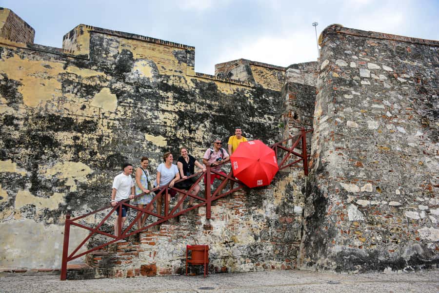 Tour Compartido al Castillo San Felipe de Barajas Cartagena - Fortress tunnels and the sound-warfare idea
