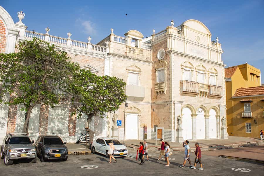 Tour Compartido de Gabriel García Marquez en Cartagena - Colonial Balconies and Houses: Power, Faith, and the Architecture of Memory