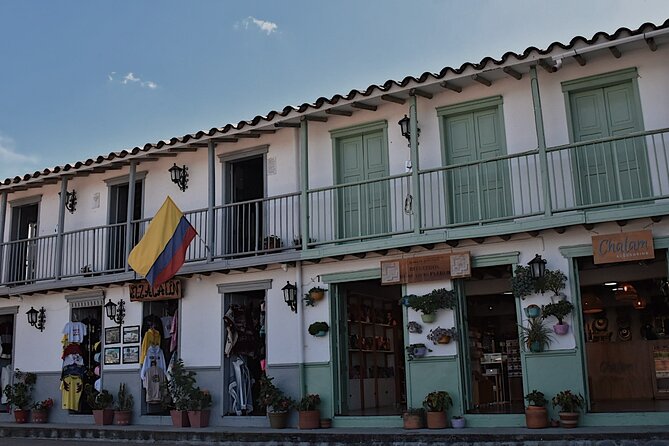 Tour Guatapé - Boat Ride on the Reservoir (Often the Most Memorable Moment)