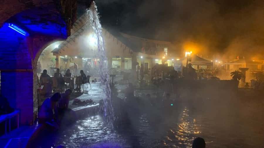 Tour Santa Rosa hot springs from Pereira, Armenia or Salento - Soaking in mineral waters, with pool temperatures you can control