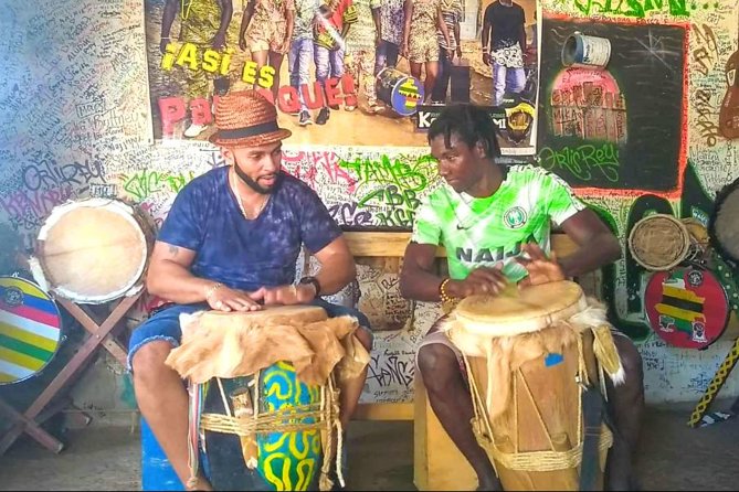 Tour to San Basilio de Palenque - African village - Stop 1 at Palenque: arriving at 9:30 and getting oriented fast