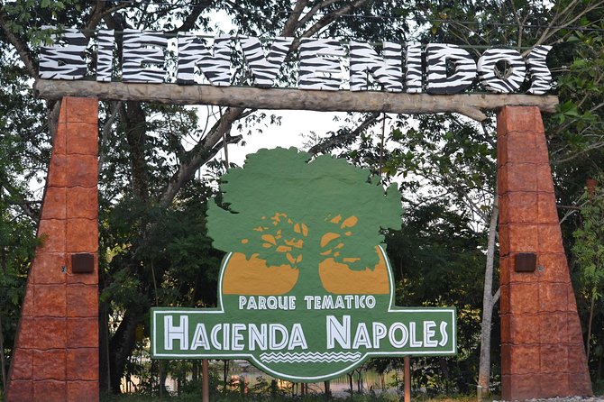 Tour to the Hacienda Nápoles Theme Park - Acuasaurus Water Park and the Water Attraction Block