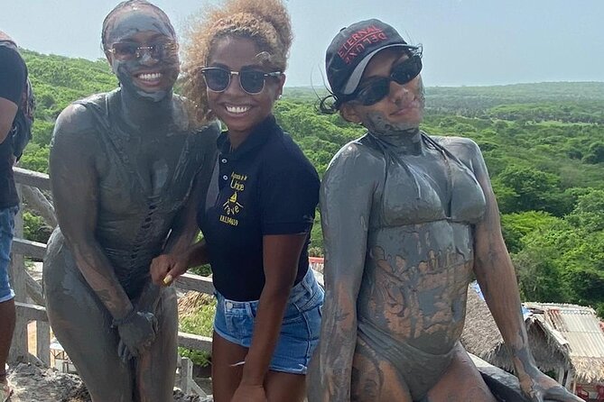 Tour to the Mud Volcano in Cartagena with Lunch - Volcán de Lodo El Totumo: What Actually Happens in the Mud