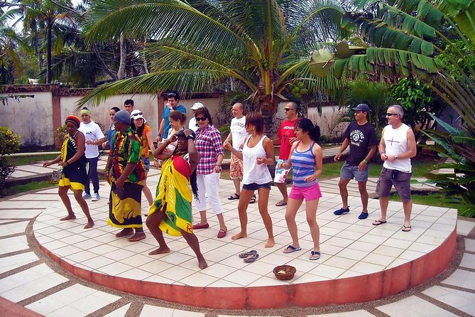 Tourist white train - Tour around the island - Stop-by-stop: what you’ll actually do at each place