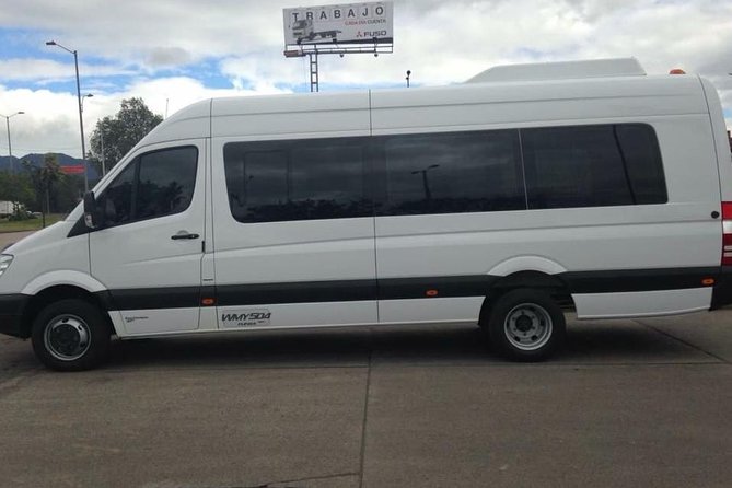 Transport airport hotel or hotel airport (private service) - Ride comfort, timing ranges, and the one-suitcase rule