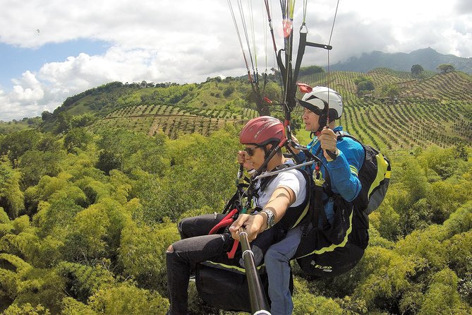 Unique experience flying paragliding - Meet at Éxtasis Café in Plaza de Buenavista