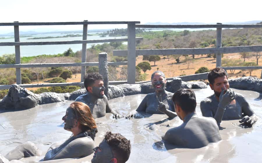 Volcan del Totumo + Playa + Piscina - Arena Beach Club time: swim, lunch, and that laid-back coastal payoff