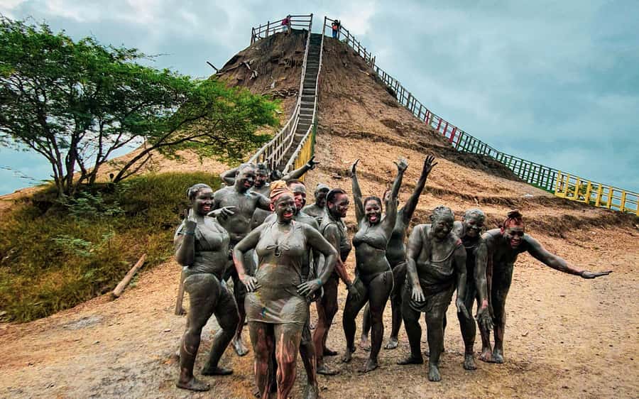 Volcan del Totumo + Playa + Piscina - Volcán del Totumo mud therapy, the minerals, and the mood reset