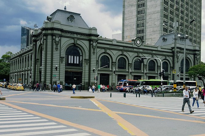 Walking tour downtown Medellín - Price and timing: what $35 buys you downtown