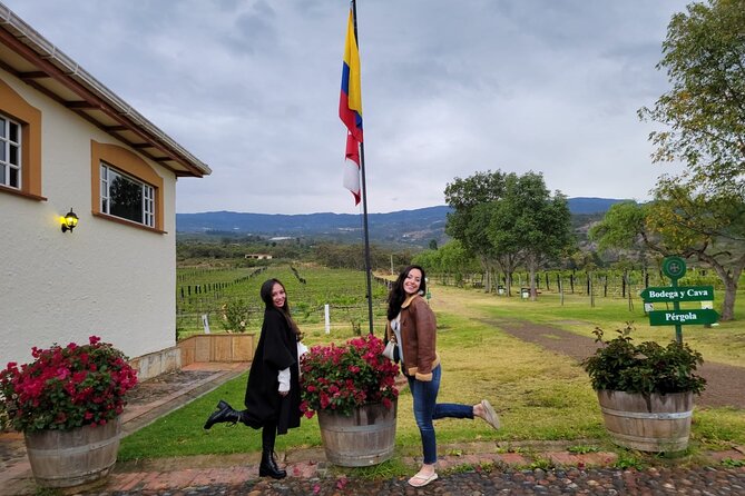 Wonderful tour of Villa de Leyva, and Zipaquira Salt Cathedral. - Stop 1, Puente de Boyacá: A Quick Historical Reset With Free Admission