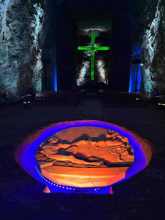 Zipaquirá: Private tour to the Salt Cathedral, Colombia's first wonder - The inside route: tunnels, altars, and the Stations of the Cross